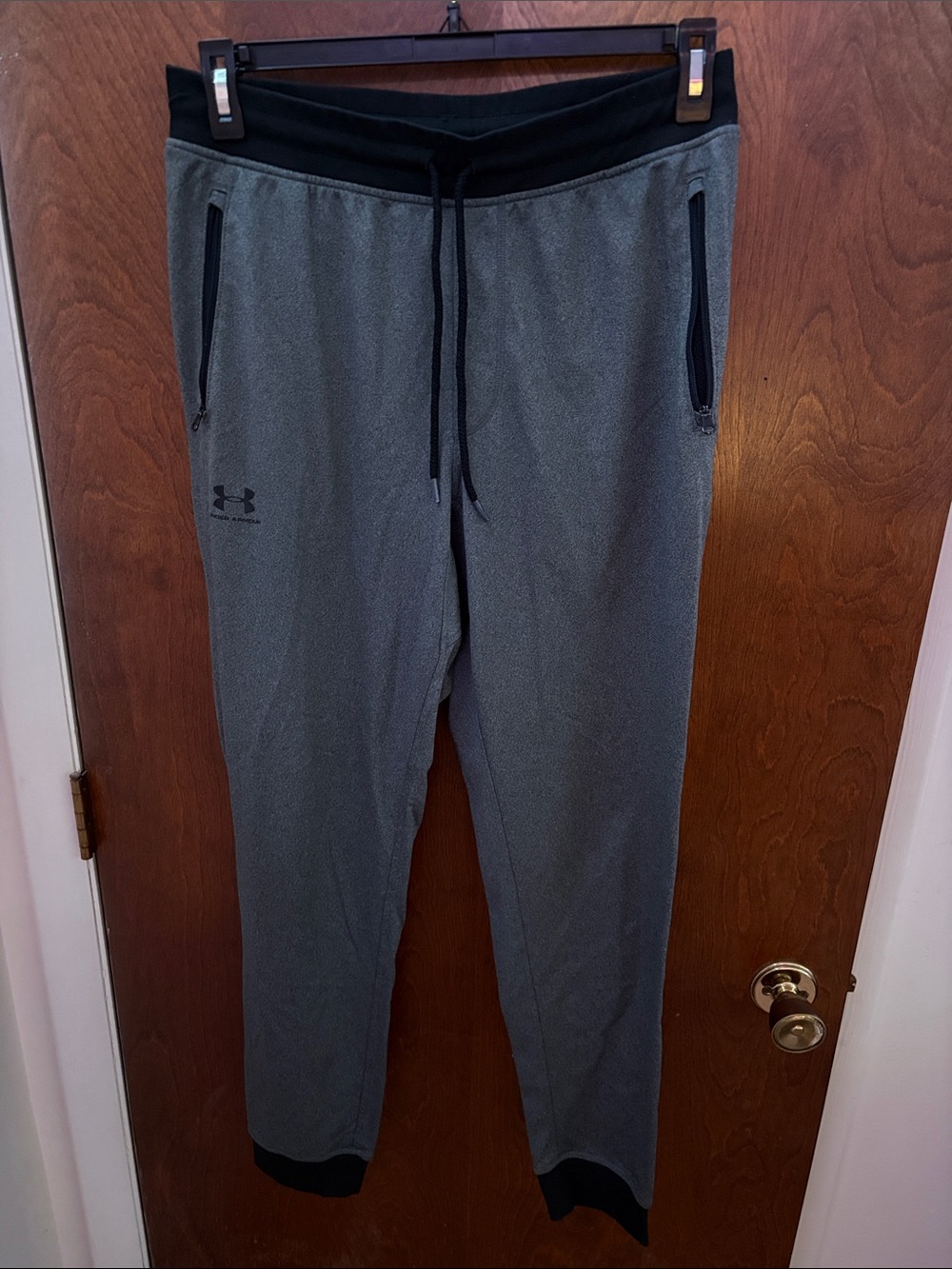 Under Armour Men's Large Dark Grey Coldwear Jogger Sweatpants